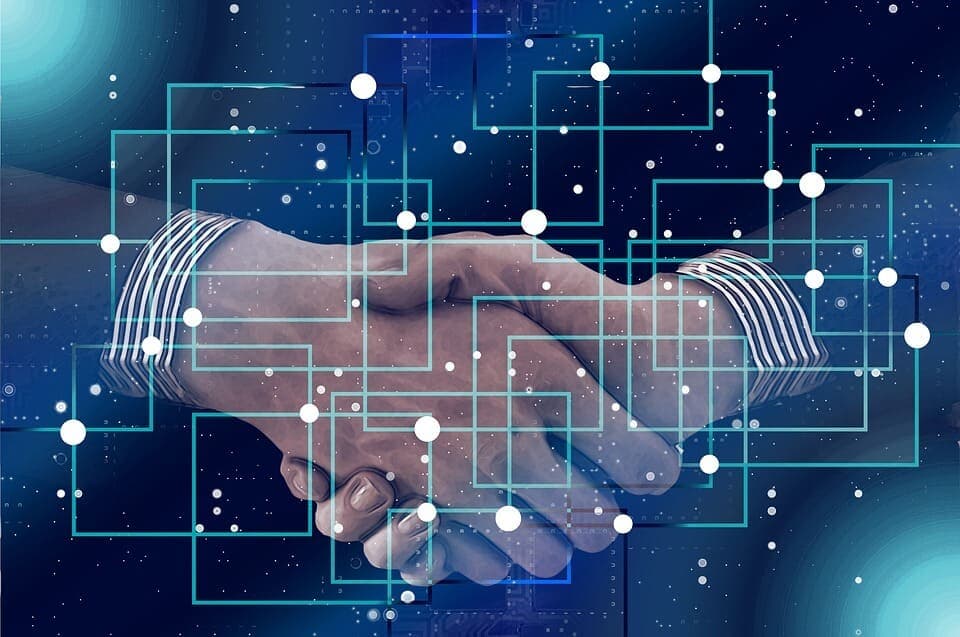 Data centre outsourcing and its impact over business